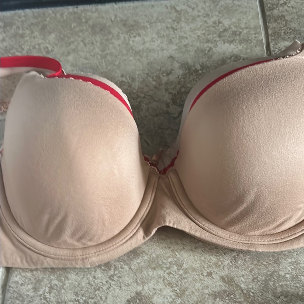 Victoria's Secret Black and Red Bra with Adjustable Straps - Picture 4 of 7